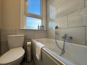 Modern 2 Bed Kensal Rise Apartment With Easy London Access